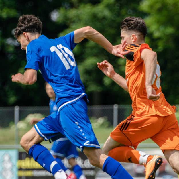 Cursos de Inglés y Cursos de Fútbol para Jóvenes
